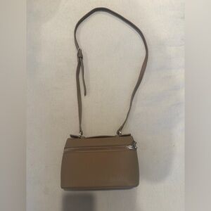 Elegant Tan Leather Shoulder Bag